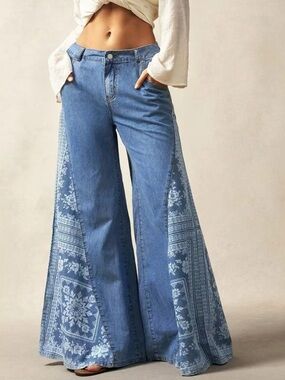Floral Print Wide-Leg Flare Jeans